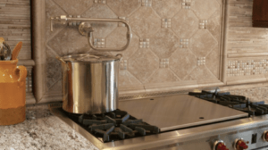Decorative centerpiece backsplash